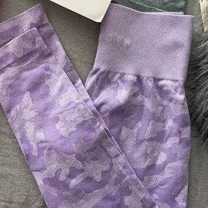 Nvgtn camo leggings in color violet